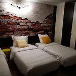 Hotel Brasserie L'escale A 2*